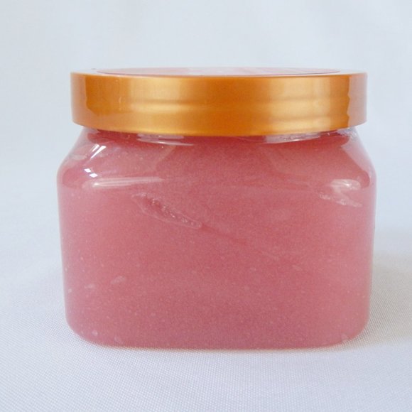 New Tree Hut Strawberry Shea Sugar Scrub Spa Body Exfoliator 18oz Self Care Rare - Picture 7 of 9